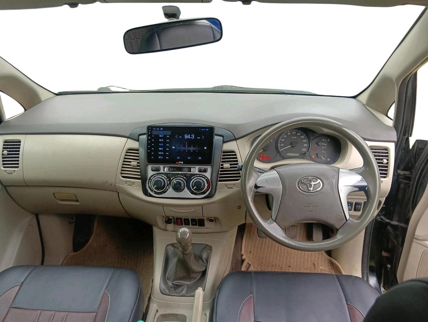 2012 Toyota Innova GX 2.5 7 STR, Diesel, Manual, 1,13,278 km, interior