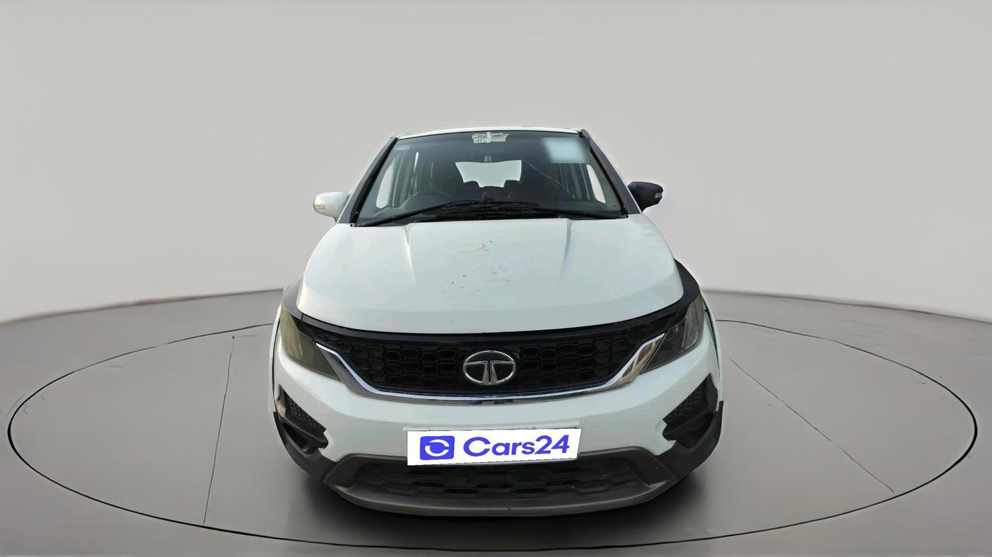 2017 Tata Hexa XM 4X2 7 STR, Diesel, Manual, 1,63,432 km, exterior