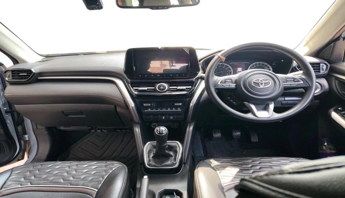 2022 Toyota URBAN CRUISER HYRYDER G NEO DRIVE, Petrol, Manual, 33,121 km, interior