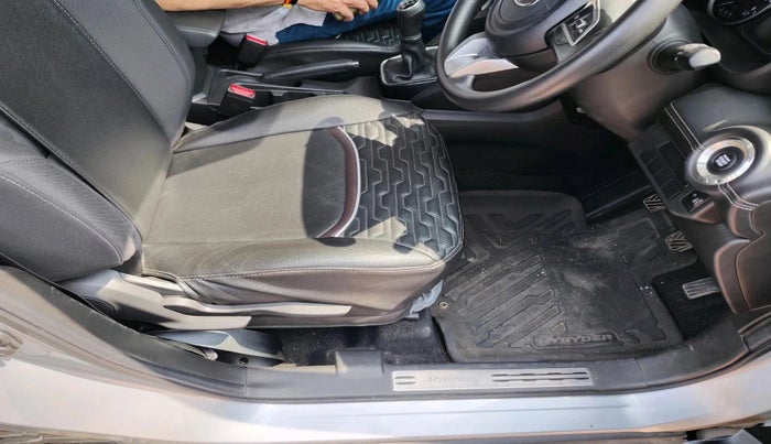 2022 Toyota URBAN CRUISER HYRYDER G NEO DRIVE, Petrol, Manual, 33,121 km, interior