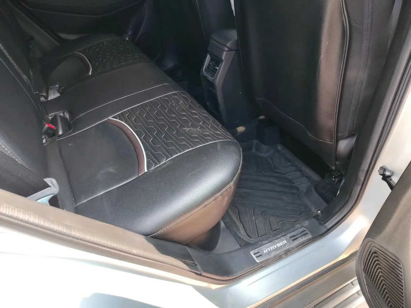 2022 Toyota URBAN CRUISER HYRYDER G NEO DRIVE, Petrol, Manual, 33,239 km, interior