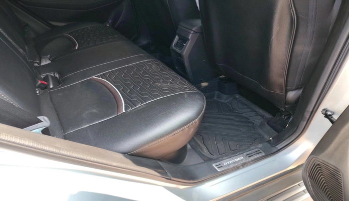 2022 Toyota URBAN CRUISER HYRYDER G NEO DRIVE, Petrol, Manual, 33,121 km, interior