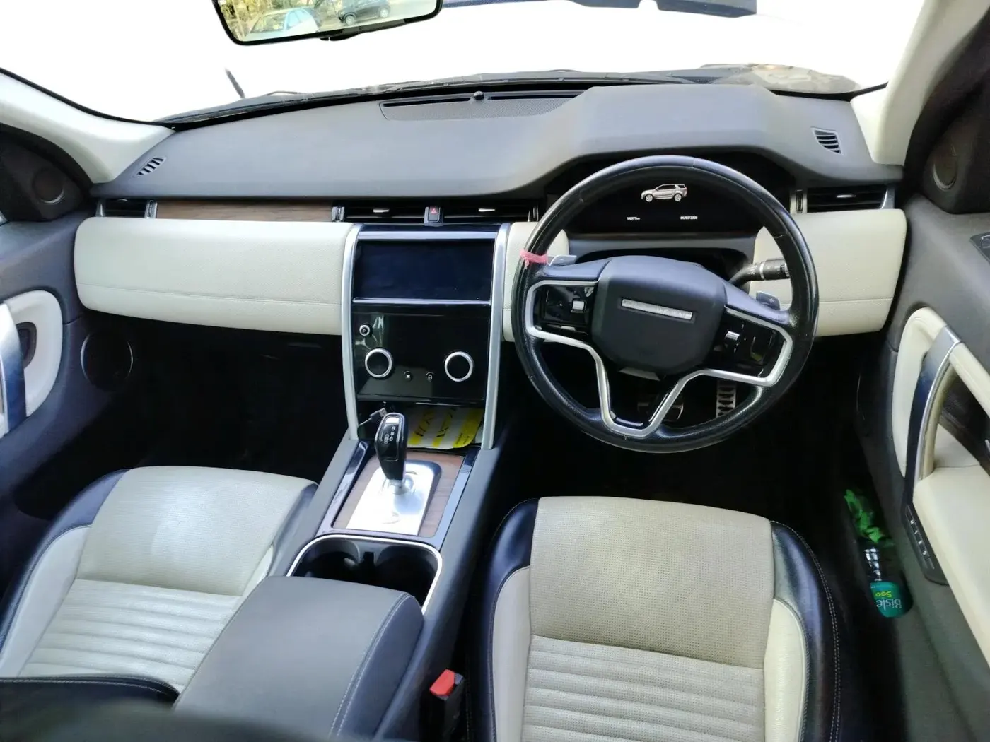 2021 Landrover DISCOVERY SPORT SE R-DYNAMIC 2.0 DIESEL, Diesel, Automatic, 1,06,077 km, interior