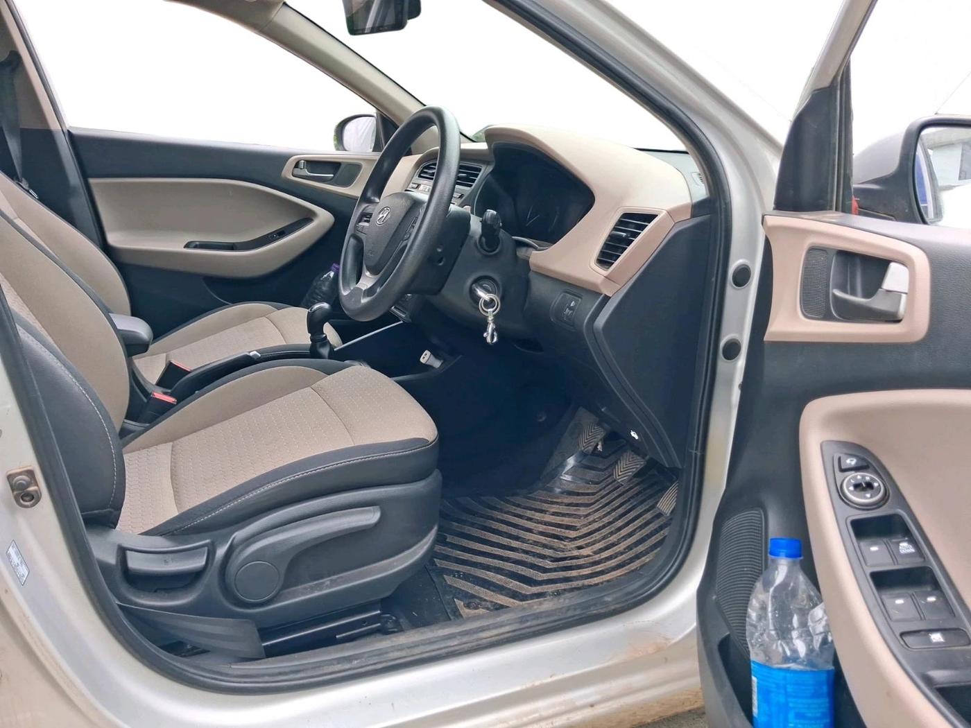 2017 Hyundai Elite i20 SPORTZ 1.2, Petrol, Manual, 42,751 km, interior