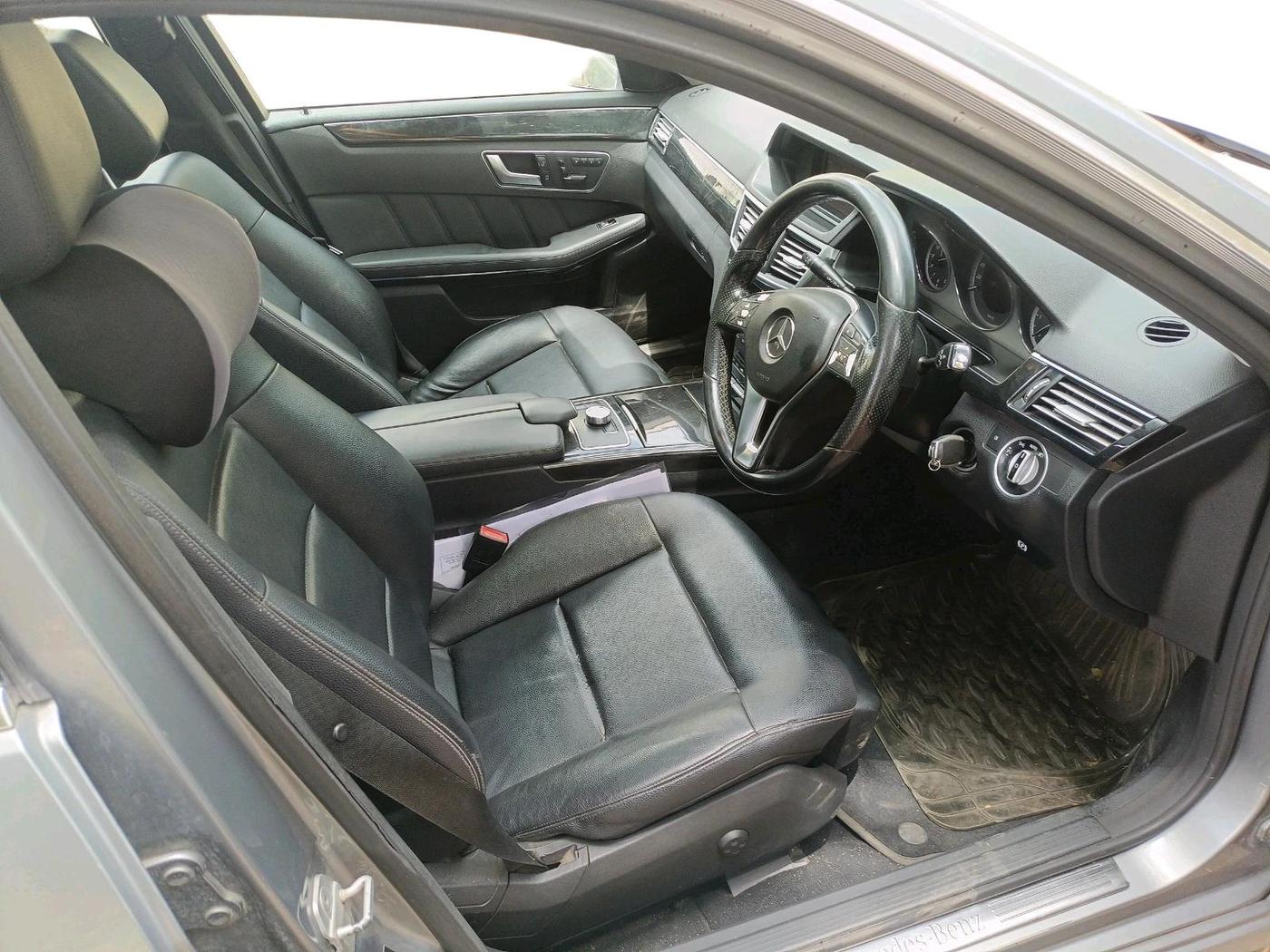 2013 Mercedes Benz E Class E 220 CDI avantgarde, Diesel, Automatic, 1,34,843 km, interior