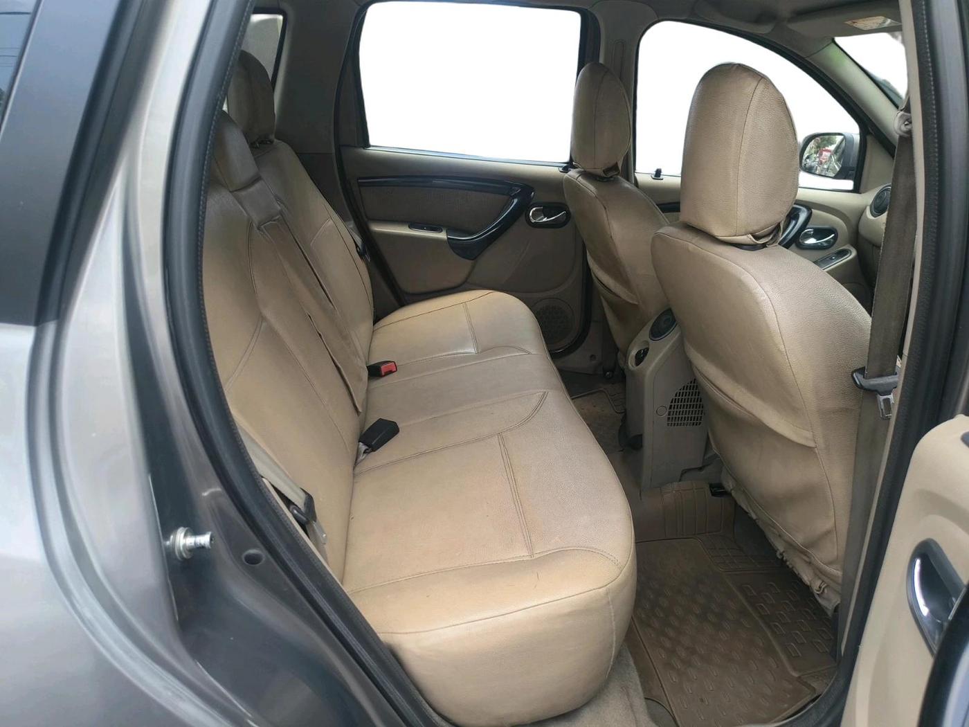 2014 Nissan Terrano XV D THP 110 PS, Diesel, Manual, 1,60,497 km, interior