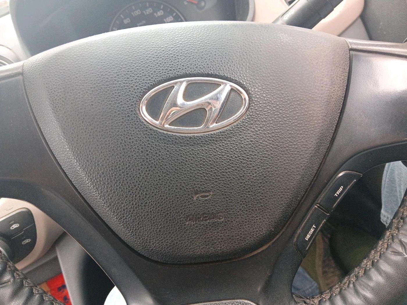 2016 Hyundai Xcent BASE 1.1, Diesel, Manual, 94,398 km, interior