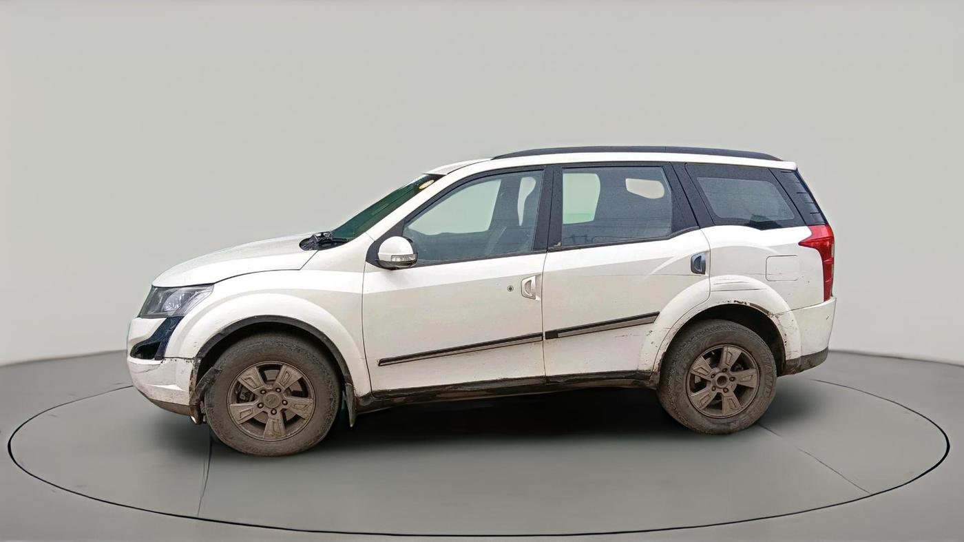 2012 Mahindra XUV500 W8, Diesel, Manual, 2,69,174 km, exterior