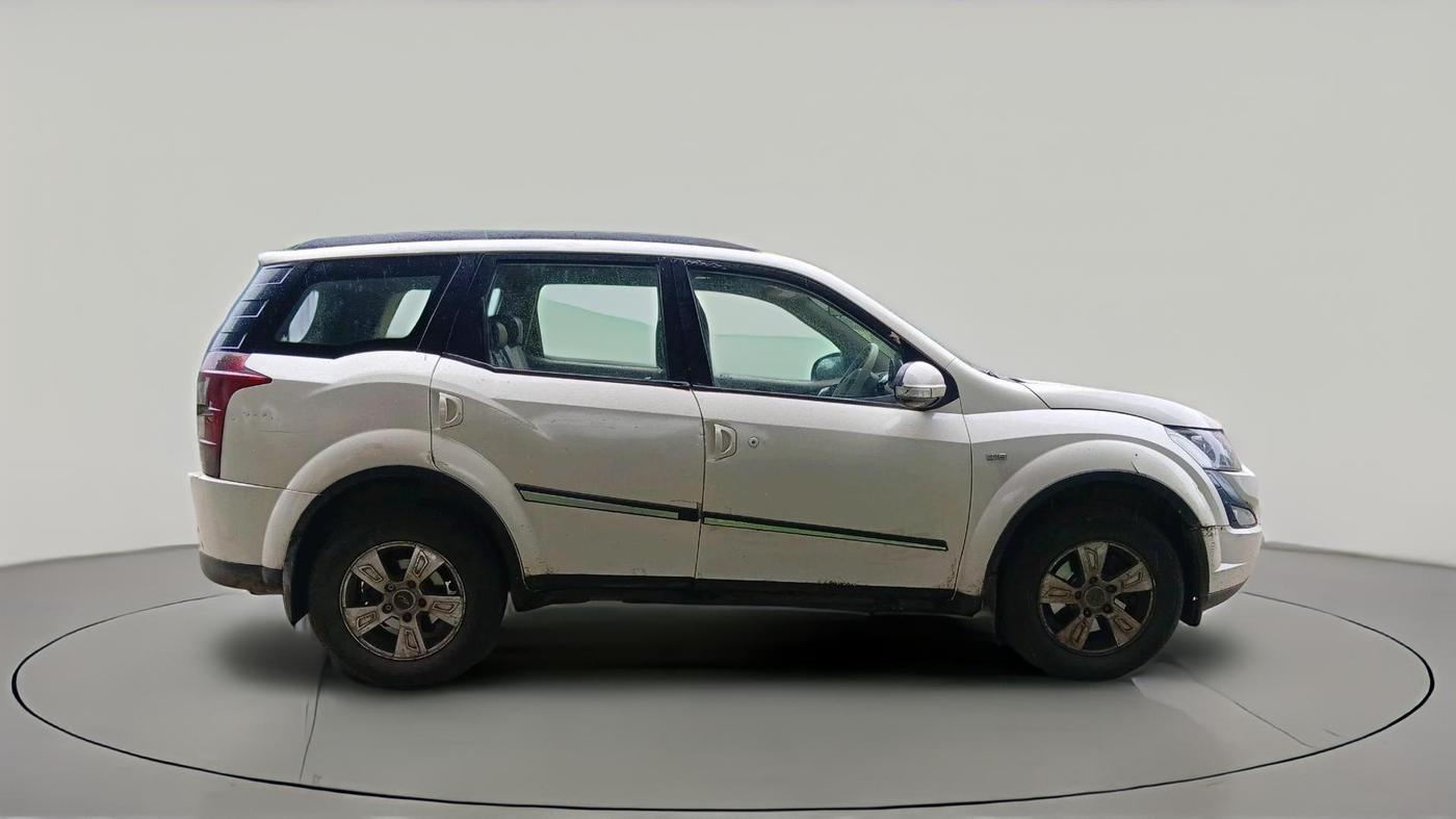 2012 Mahindra XUV500 W8, Diesel, Manual, 2,69,174 km, exterior