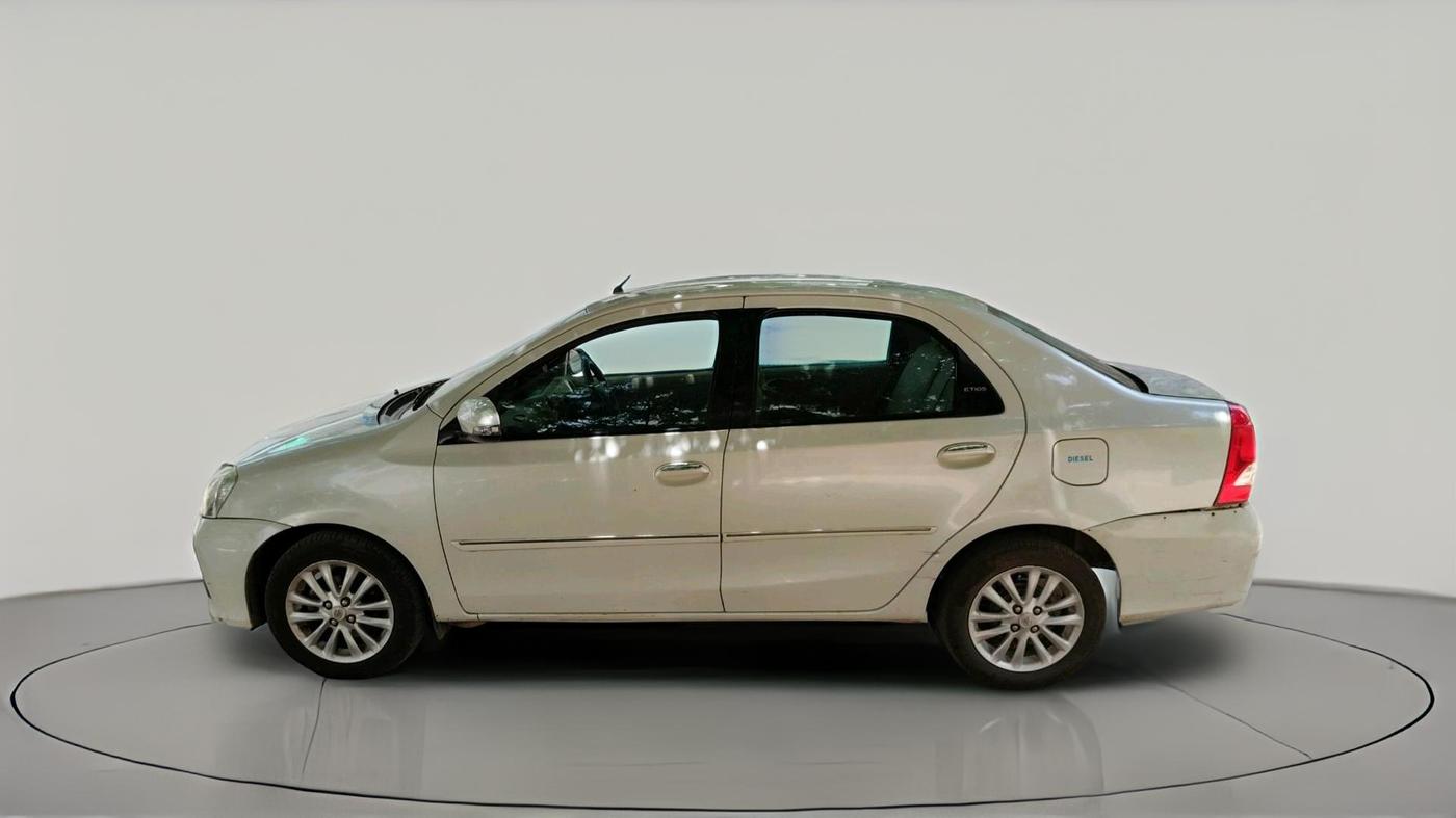 2019 Toyota Etios VXD PLATINUM, Diesel, Manual, 2,00,111 km, exterior