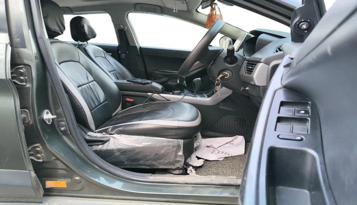 2020 Tata NEXON XMA SUNROOF PETROL, Petrol, Automatic, 39,298 km, interior