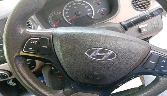 2018 Hyundai Grand i10 MAGNA 1.2 KAPPA VTVT, CNG, Manual, 1,40,883 km, interior