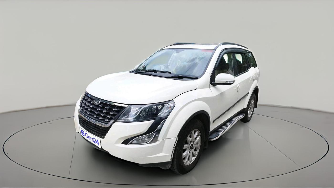 2017 Mahindra XUV500 W10, Diesel, Manual, 1,62,894 km, exterior
