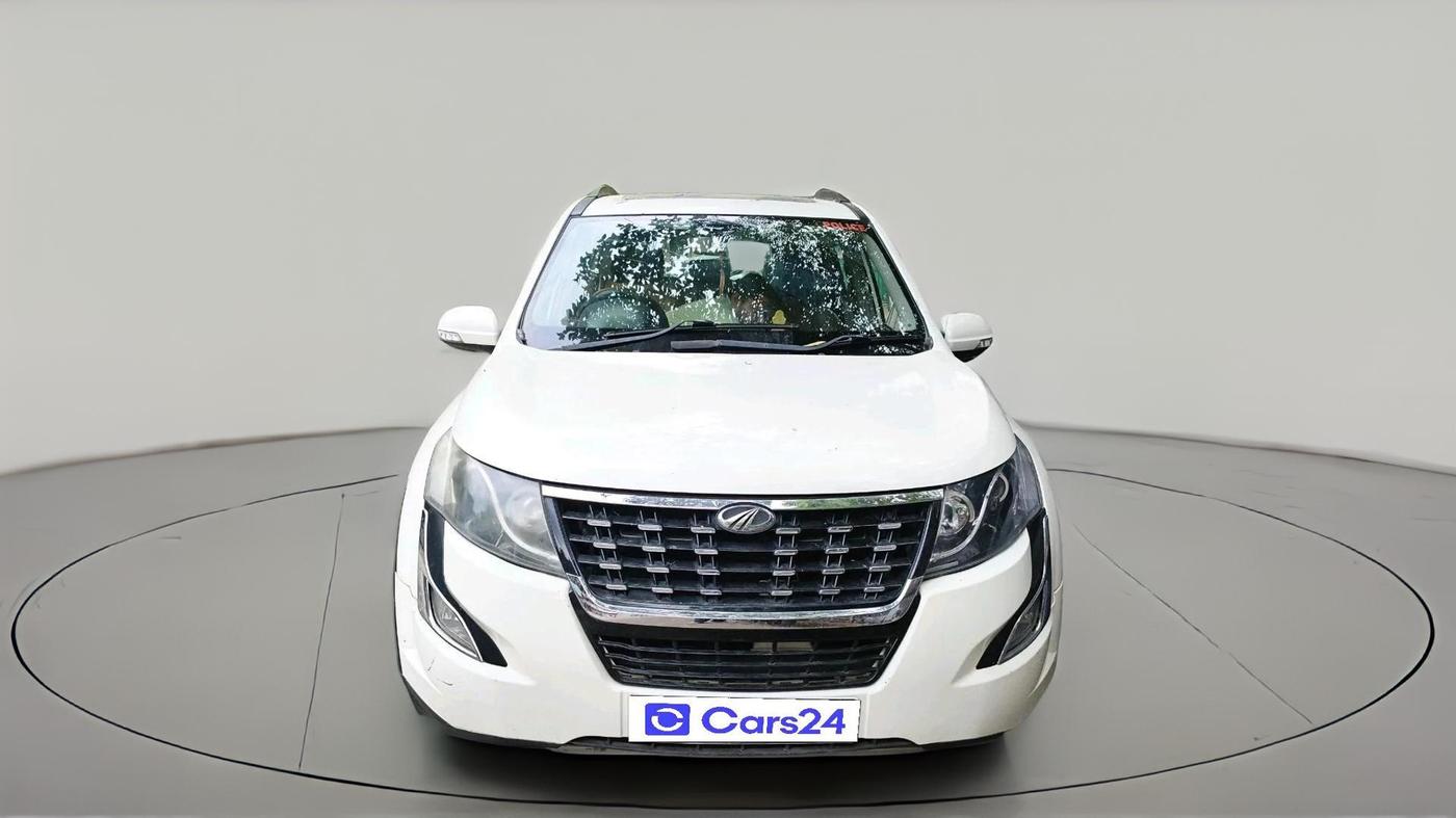 2017 Mahindra XUV500 W10, Diesel, Manual, 1,62,894 km, exterior