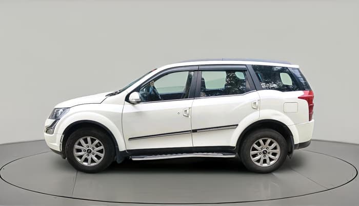 2017 Mahindra XUV500 W10, Diesel, Manual, 1,62,894 km, exterior