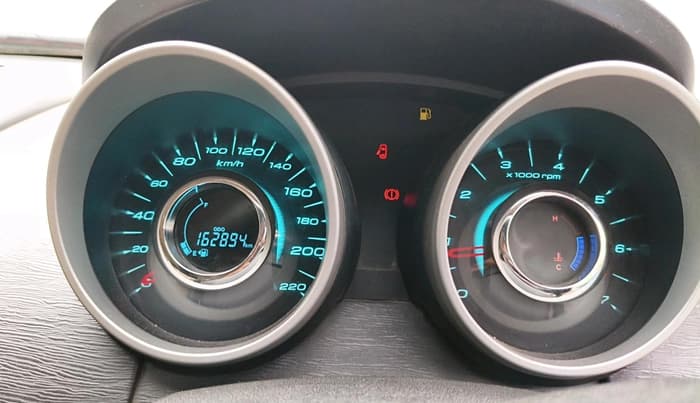 2017 Mahindra XUV500 W10, Diesel, Manual, 1,62,894 km, interior