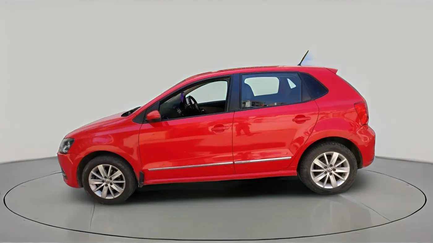 2016 Volkswagen Polo HIGHLINE1.5L, Diesel, Manual, 1,01,870 km, exterior