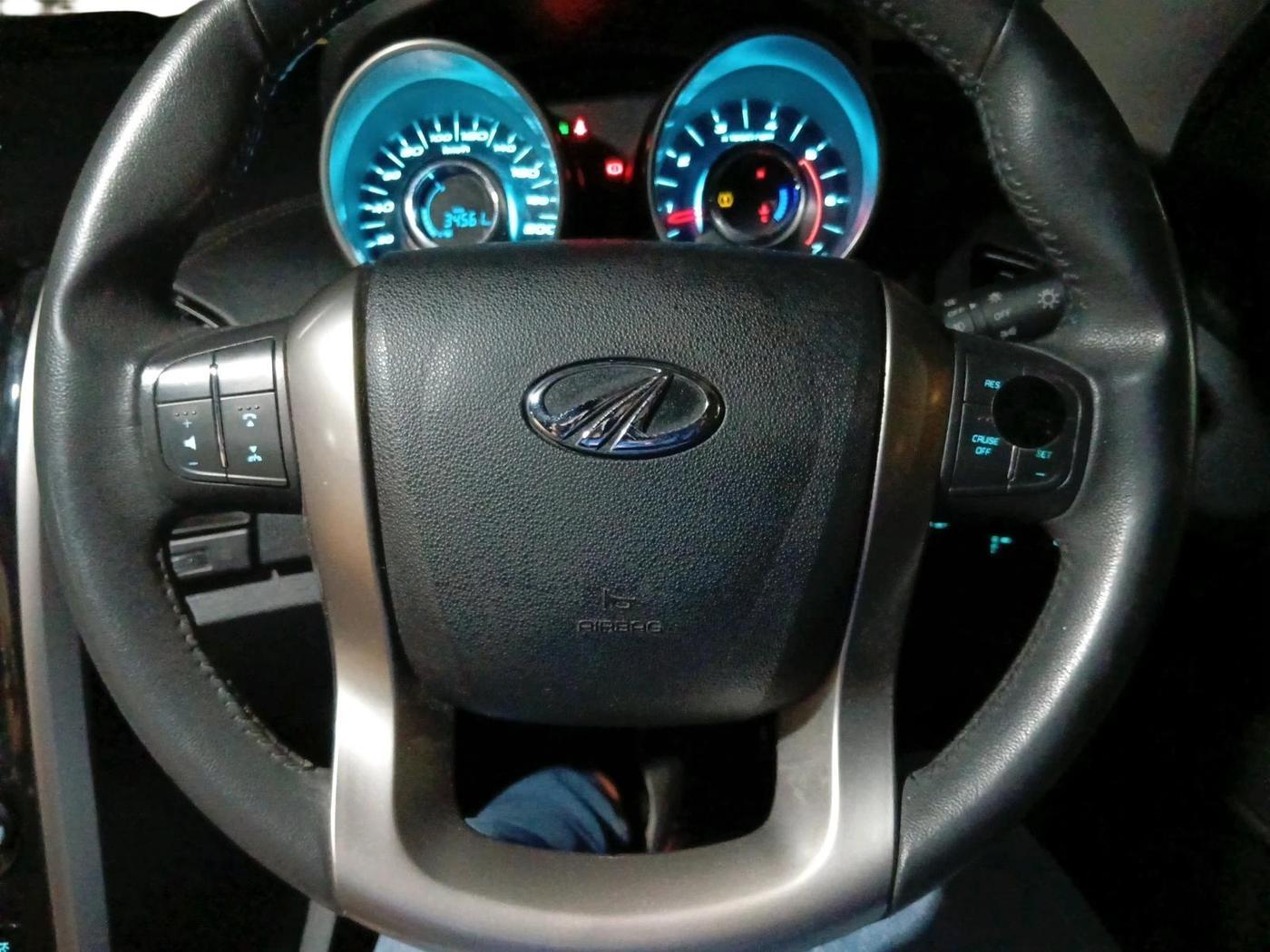 2019 Mahindra XUV500 W11(O), Diesel, Manual, 34,561 km, interior