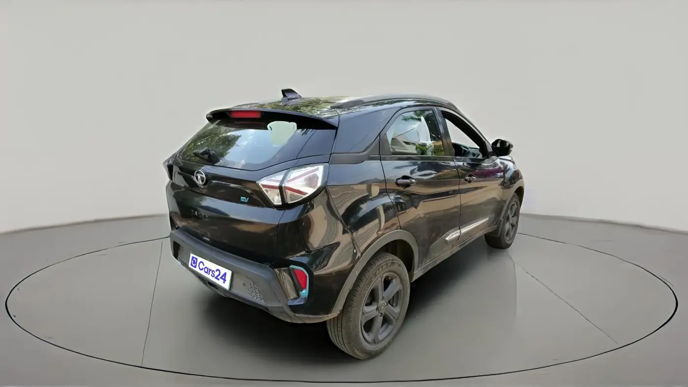 2022 Tata NEXON EV XZ PLUS, Electric, Automatic, 93,105 km, exterior