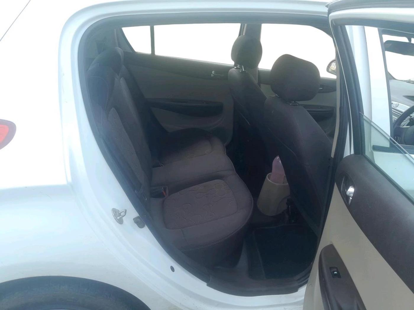 2011 Hyundai i20 MAGNA (O) 1.4 CRDI, Diesel, Manual, 98,269 km, interior