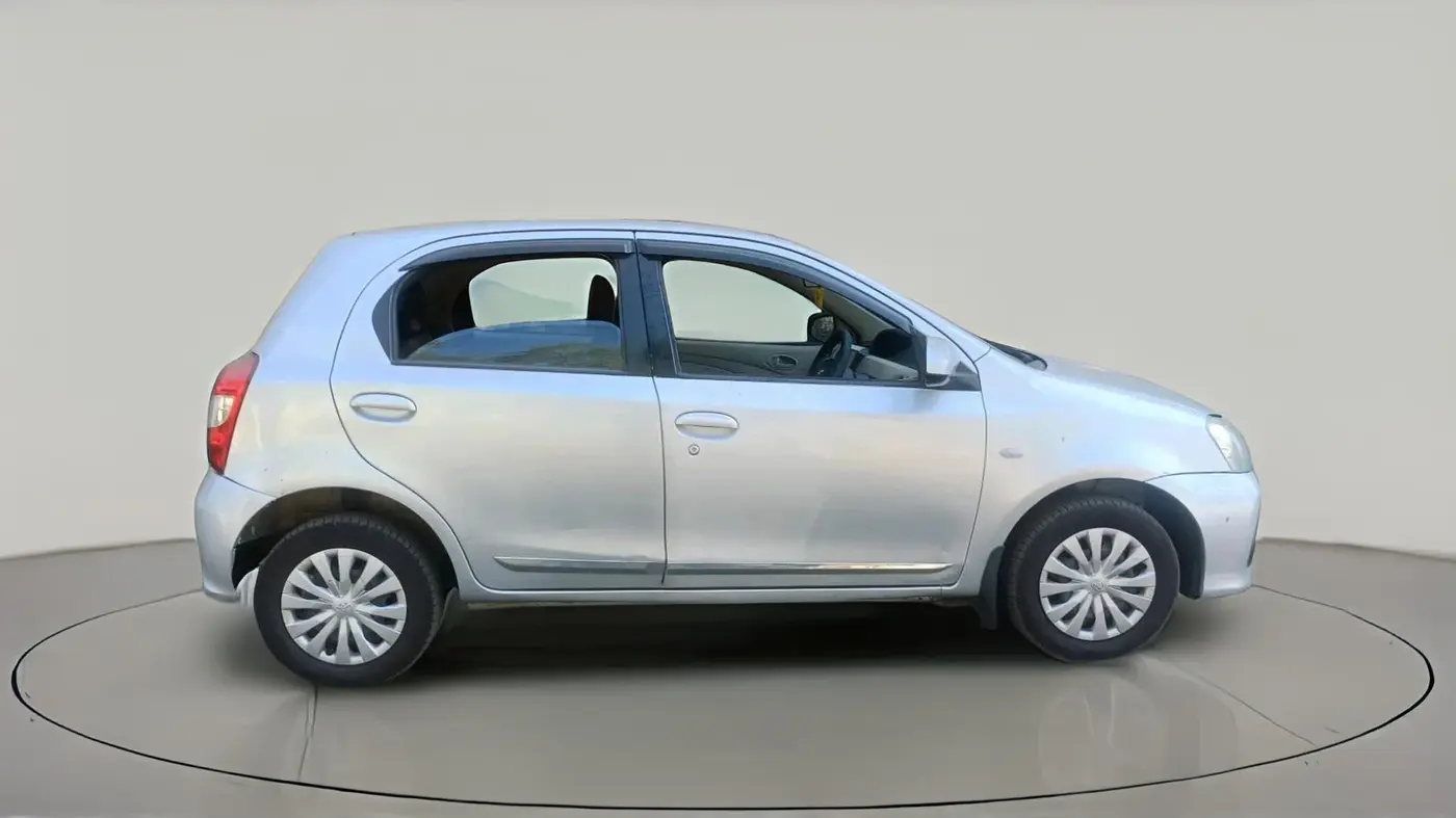 2017 Toyota Etios Liva G, Petrol, Manual, 70,248 km, exterior