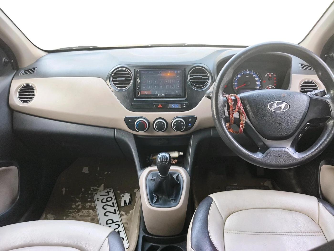 2015 Hyundai Xcent BASE 1.2, Petrol, Manual, 65,733 km, interior