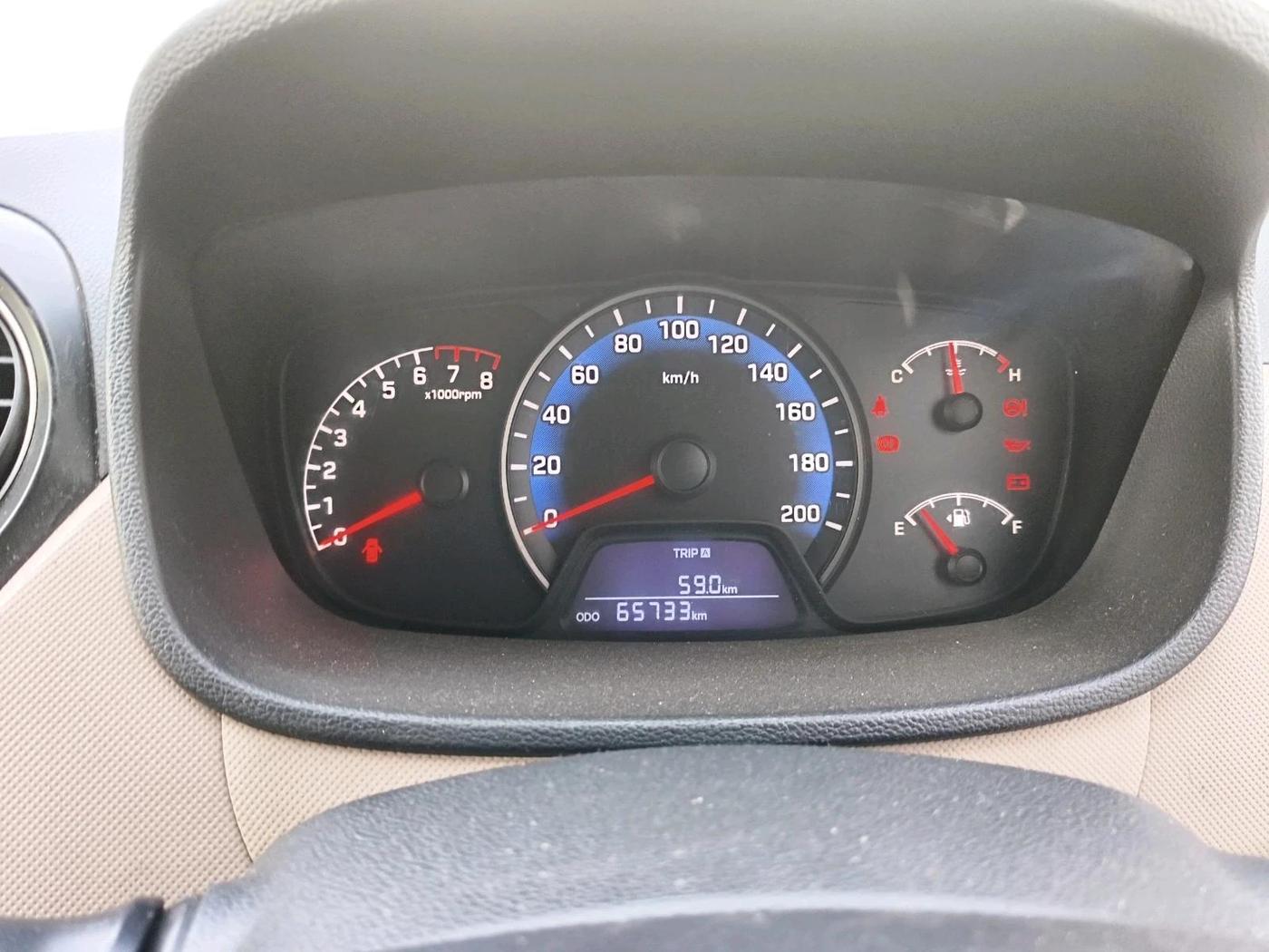 2015 Hyundai Xcent BASE 1.2, Petrol, Manual, 65,733 km, interior