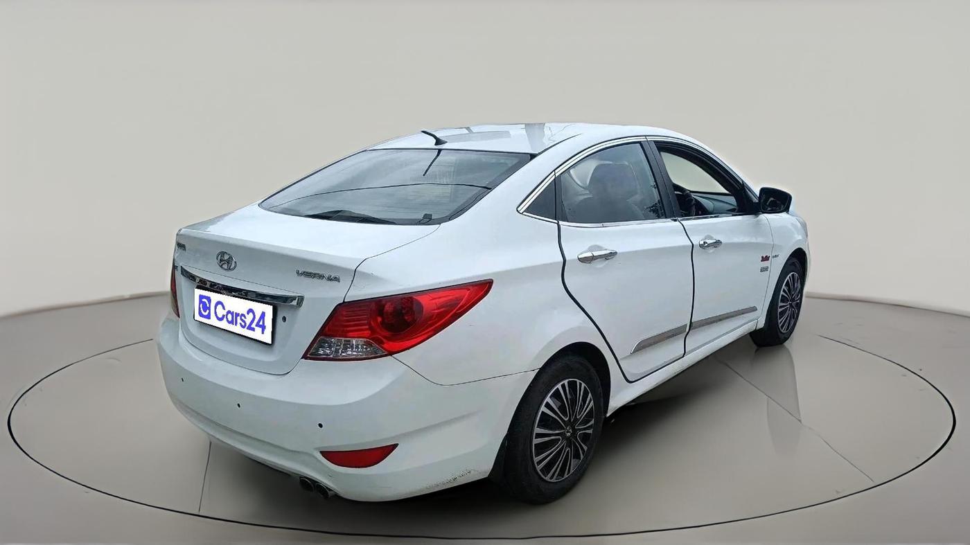 2013 Hyundai Verna FLUIDIC 1.6 VTVT EX, CNG, Manual, 1,01,315 km, exterior