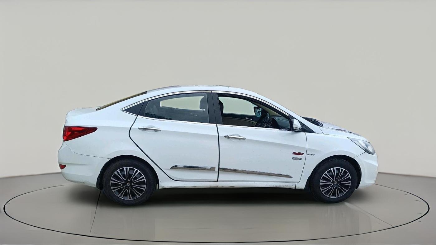 2013 Hyundai Verna FLUIDIC 1.6 VTVT EX, CNG, Manual, 1,01,315 km, exterior