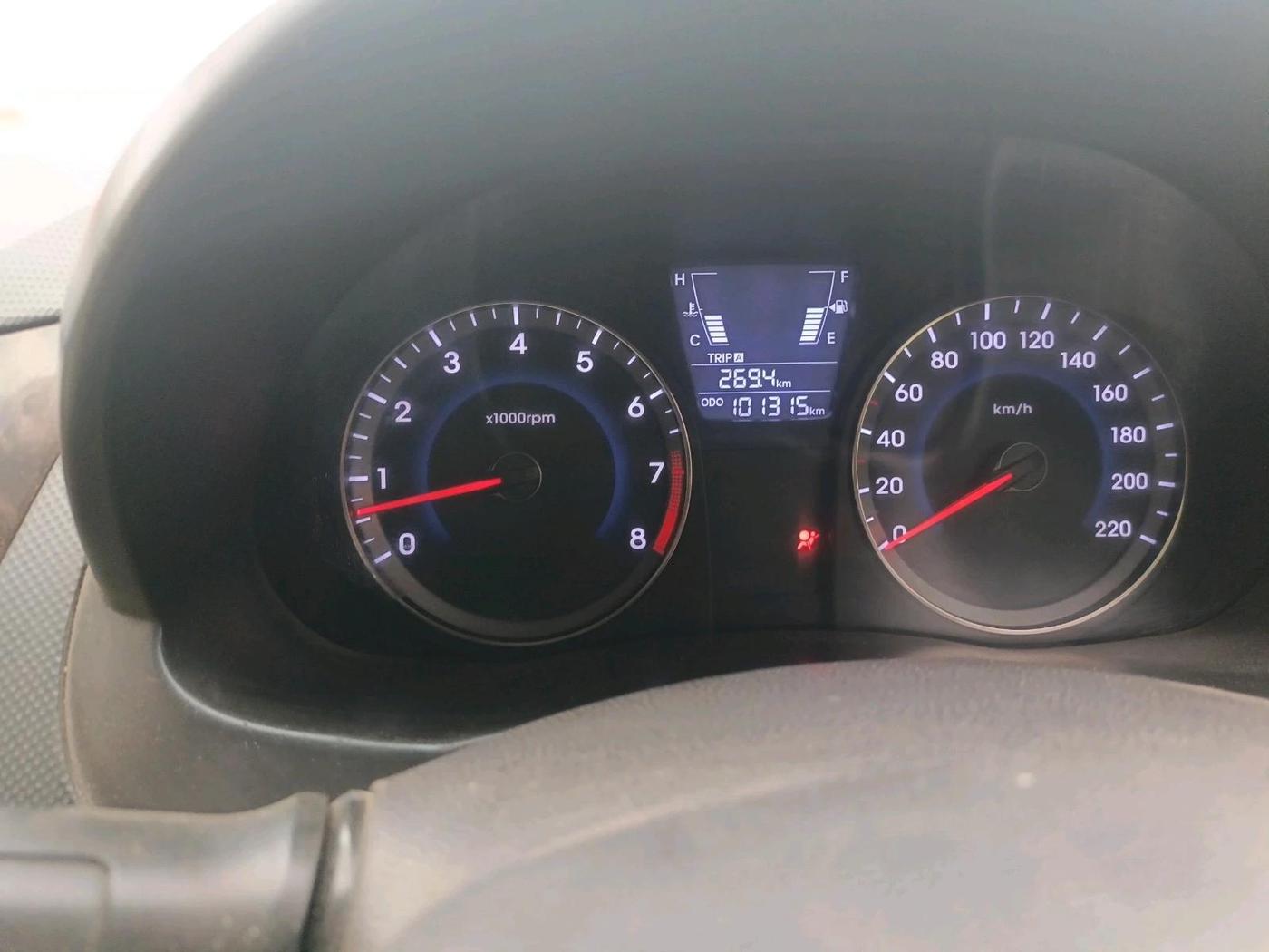 2013 Hyundai Verna FLUIDIC 1.6 VTVT EX, CNG, Manual, 1,01,315 km, interior