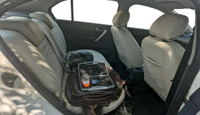 2012 Ford Fiesta STYLE DIESEL, Diesel, Manual, 1,00,227 km, interior