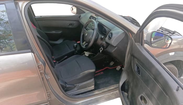 2018 Renault Kwid RXT 1.0 (O), Petrol, Manual, 12,814 km, interior