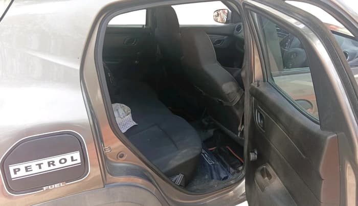 2018 Renault Kwid RXT 1.0 (O), Petrol, Manual, 12,814 km, interior