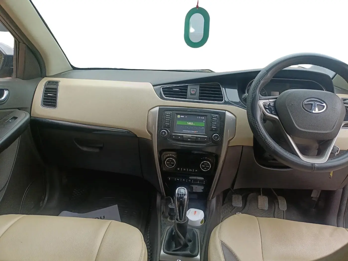 2015 Tata Zest XT 90PS DIESEL, Diesel, Manual, 1,04,038 km, interior