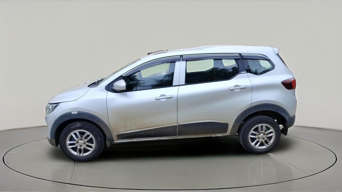 2020 Renault TRIBER RXL MT, Petrol, Manual, 25,124 km, exterior