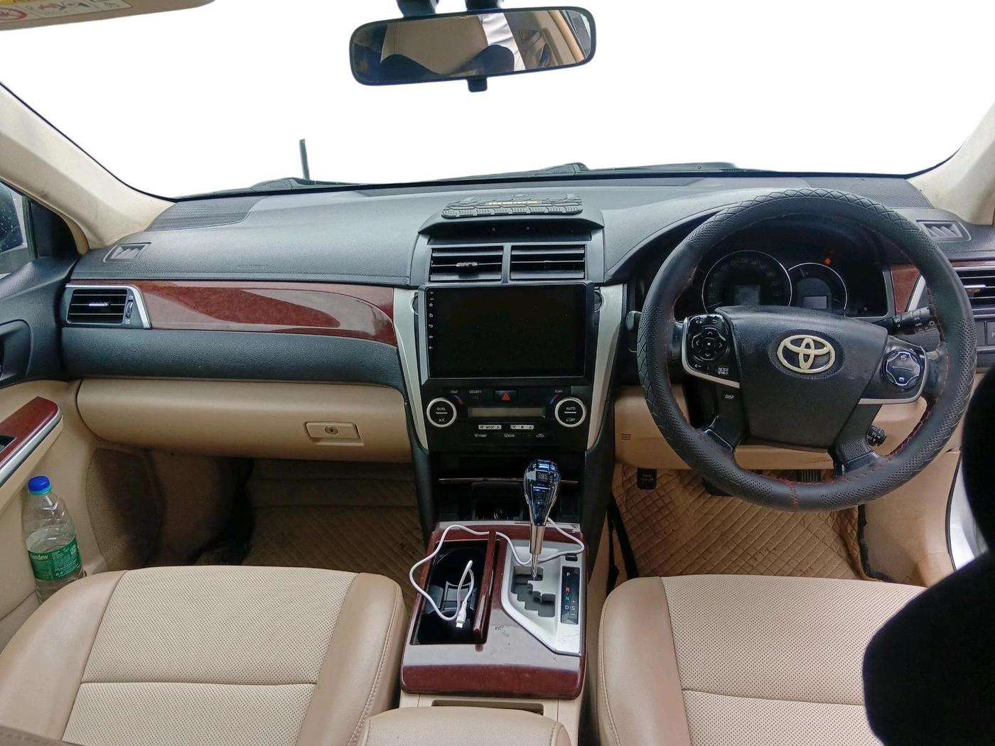 2013 Toyota Camry 2.5L AT, Petrol, Automatic, 90,974 km, interior