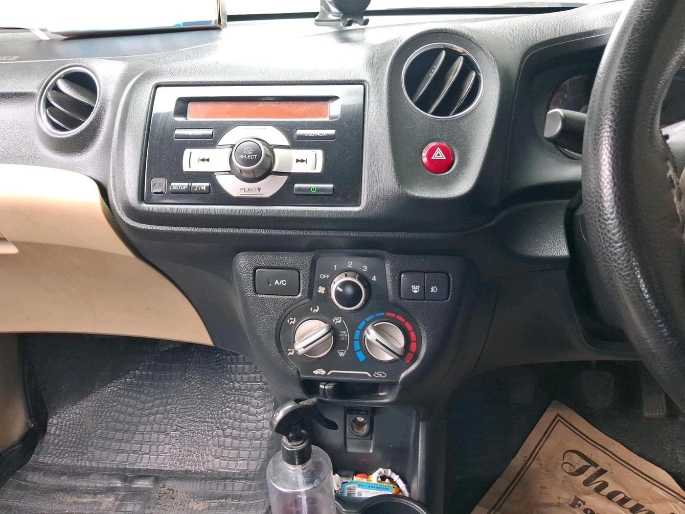 2015 Honda Amaze 1.2L I-VTEC VX, Petrol, Manual, 43,845 km, interior