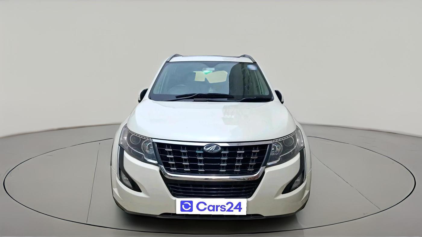 2018 Mahindra XUV500 W9, Diesel, Manual, 69,215 km, exterior