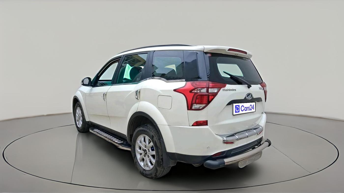 2018 Mahindra XUV500 W9, Diesel, Manual, 69,215 km, exterior