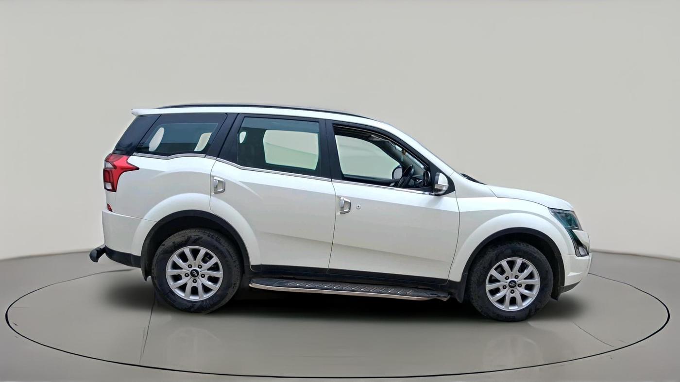 2018 Mahindra XUV500 W9, Diesel, Manual, 69,215 km, exterior