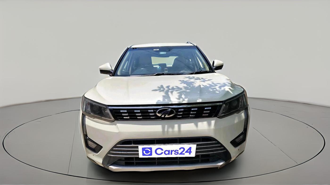 2019 Mahindra XUV300 W8 (O) 1.5 DIESEL, Diesel, Manual, 1,15,729 km, exterior
