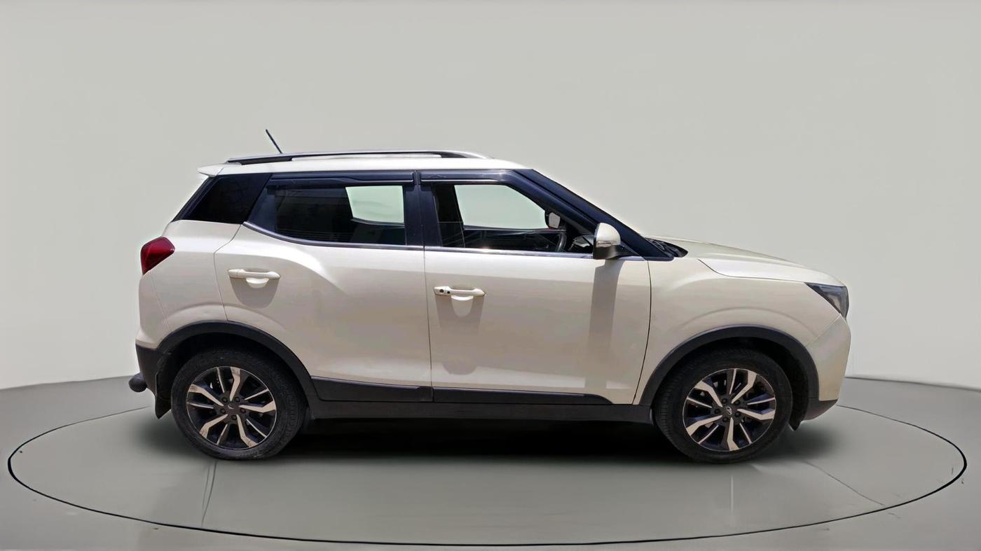 2019 Mahindra XUV300 W8 (O) 1.5 DIESEL, Diesel, Manual, 1,15,729 km, exterior