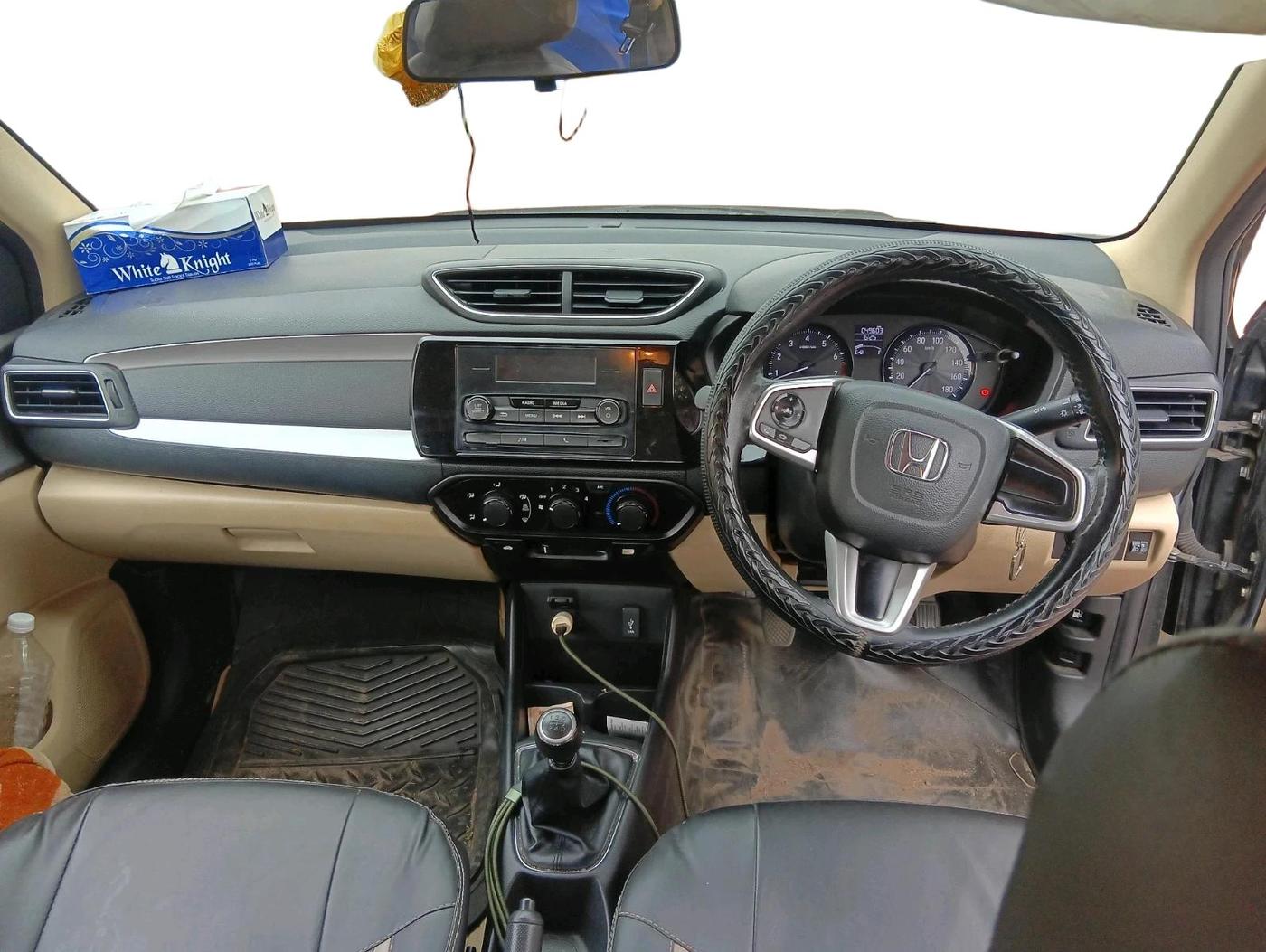 2022 Honda Amaze 1.2L I-VTEC S, Petrol, Manual, 49,603 km, interior