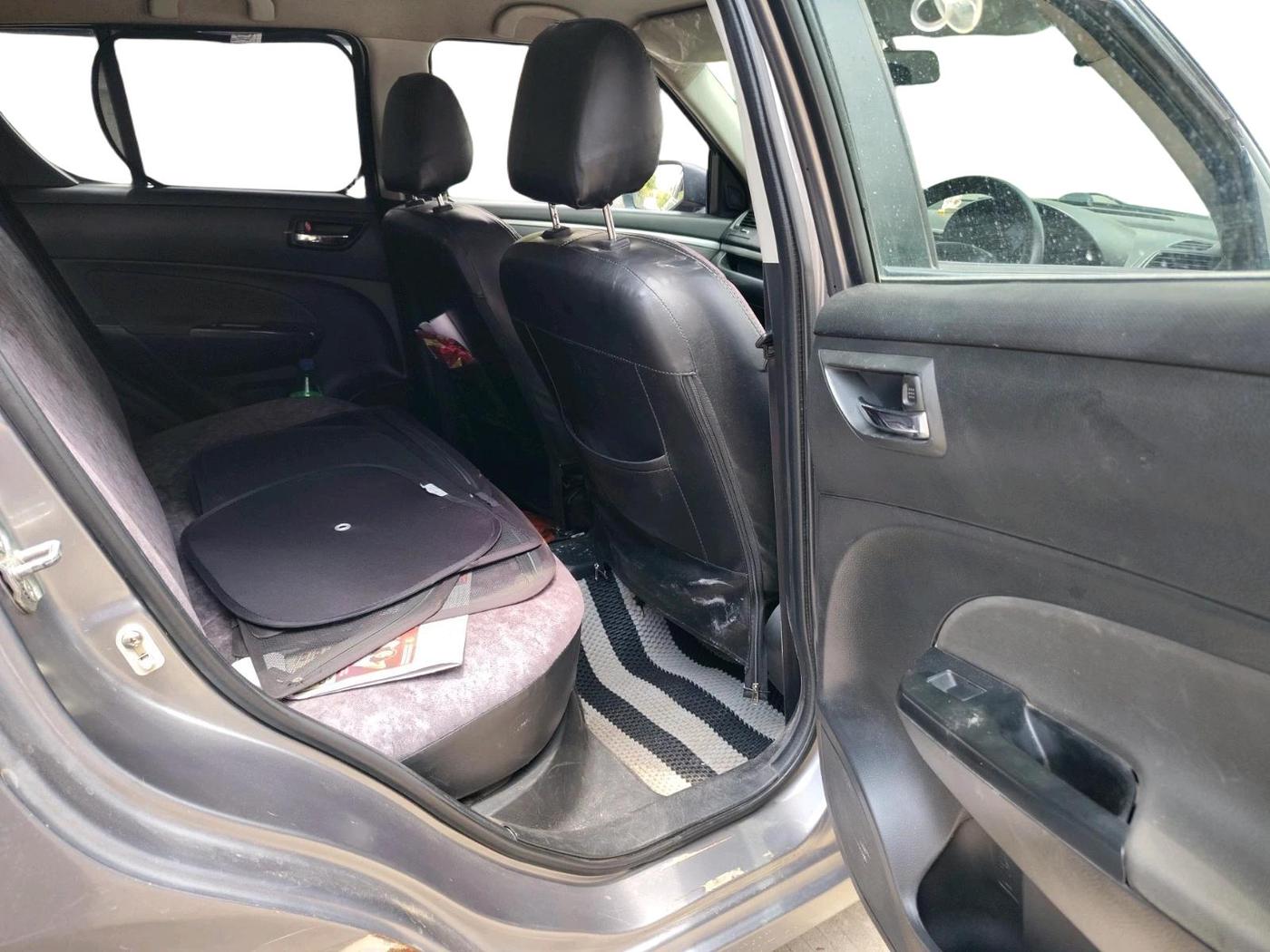 2014 Maruti Swift VXI, Petrol, Manual, 68,707 km, interior