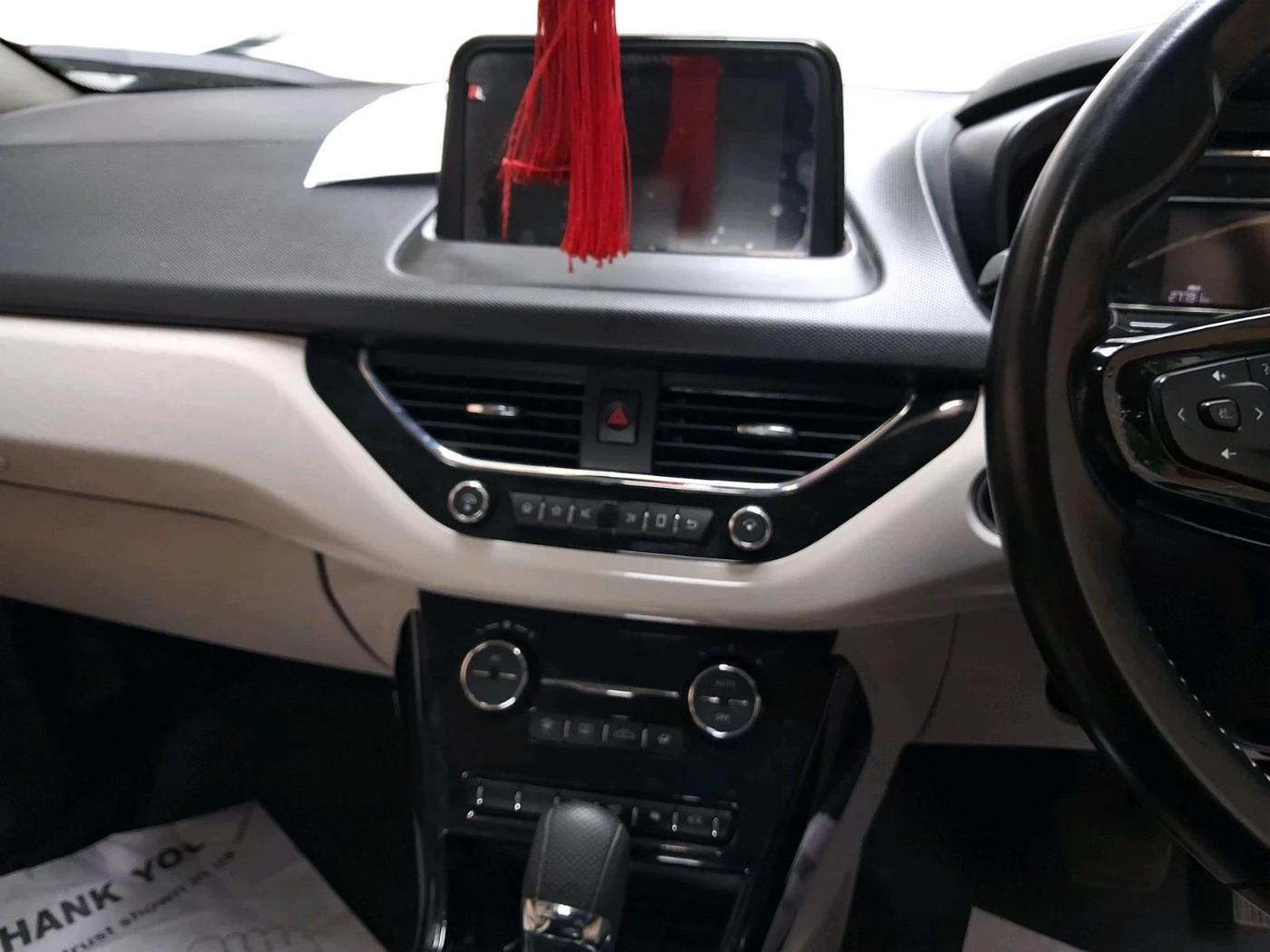 2020 Tata NEXON XZA PLUS (O) PETROL, Petrol, Automatic, 27,791 km, interior