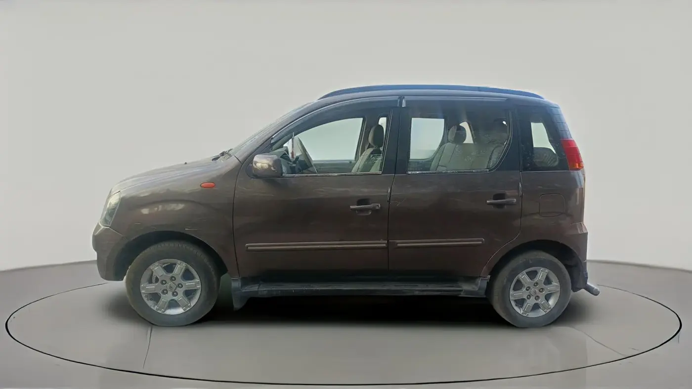 2013 Mahindra Quanto C8, Diesel, Manual, 1,22,781 km, exterior