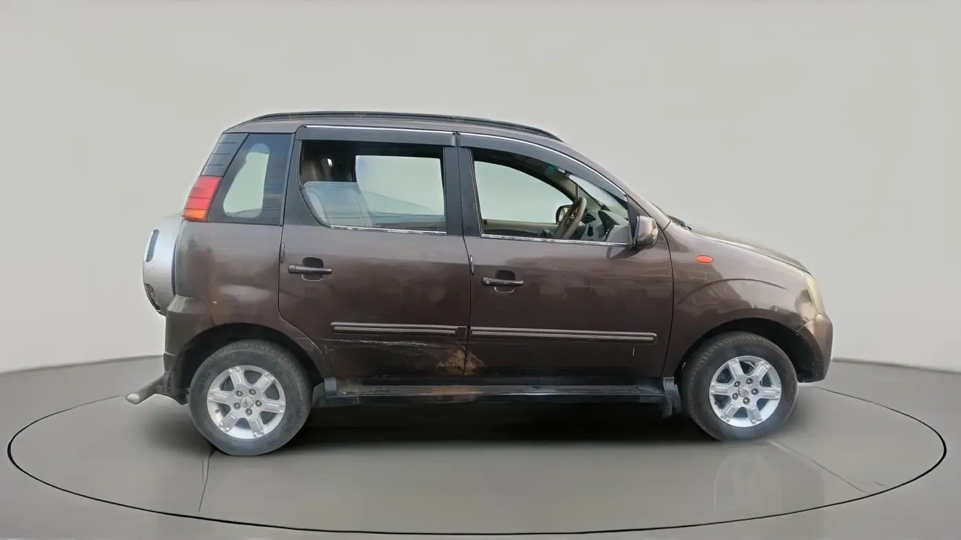 2013 Mahindra Quanto C8, Diesel, Manual, 1,22,781 km, exterior