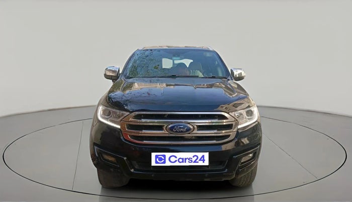 2017 Ford Endeavour TITANIUM 3.2 4X4 AT, Diesel, Automatic, 1,65,346 km, exterior