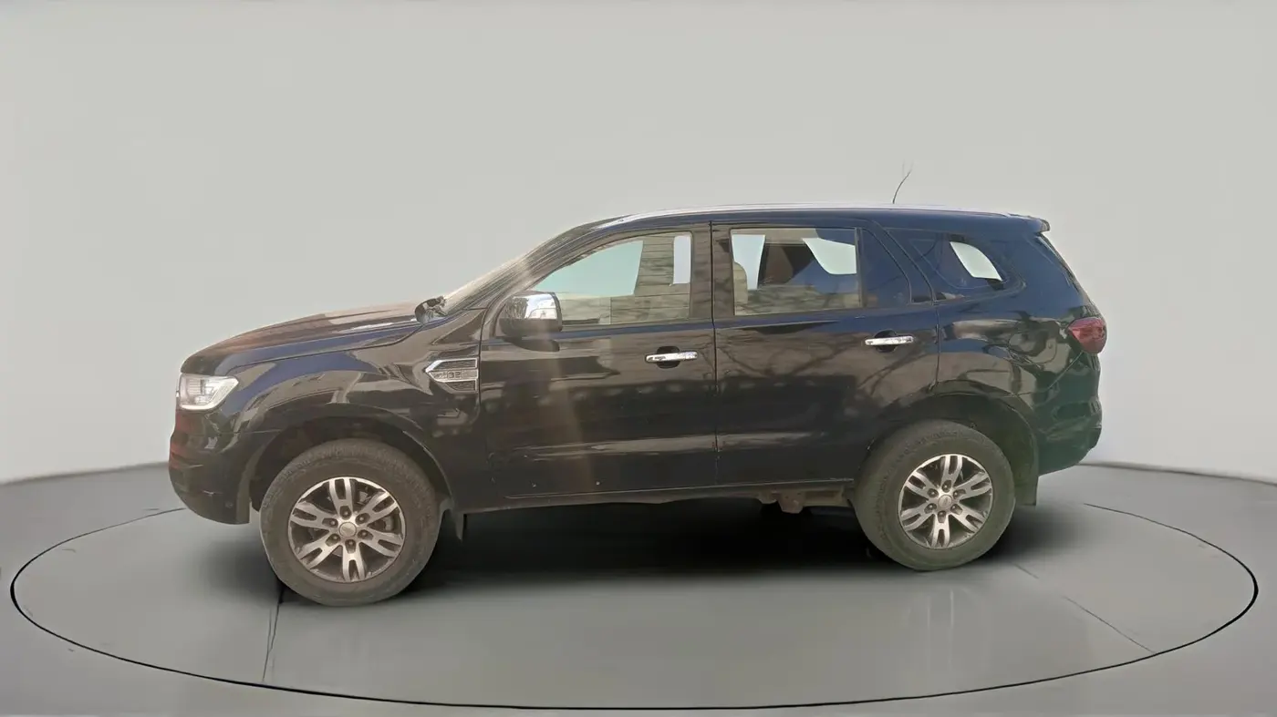 2017 Ford Endeavour TITANIUM 3.2 4X4 AT, Diesel, Automatic, 1,65,346 km, exterior