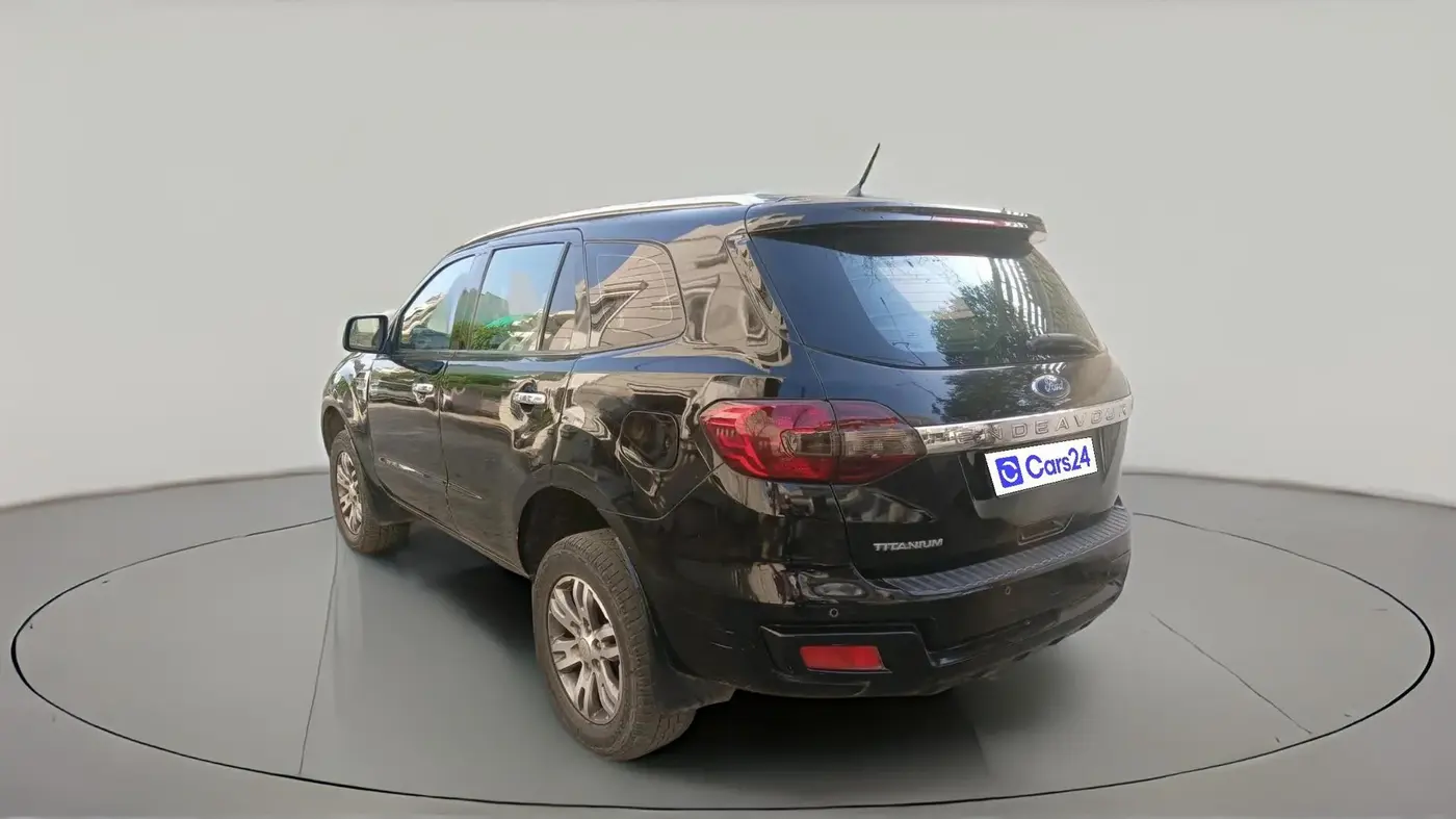 2017 Ford Endeavour TITANIUM 3.2 4X4 AT, Diesel, Automatic, 1,65,346 km, exterior
